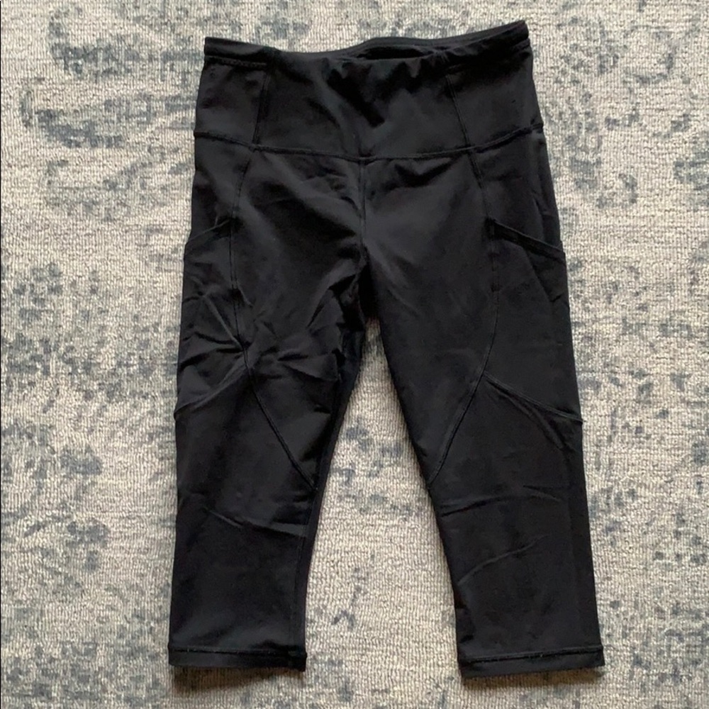 Lululemon cropped pants